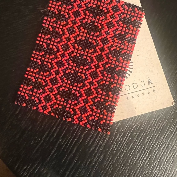 Handmaid Bracelets from Brazilian Indigenous Tribe. - Picture 6 of 7